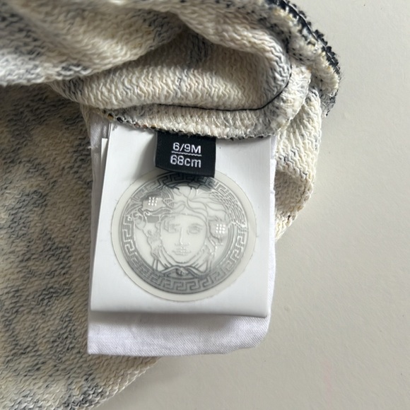 Versace sweater - Picture 8 of 9